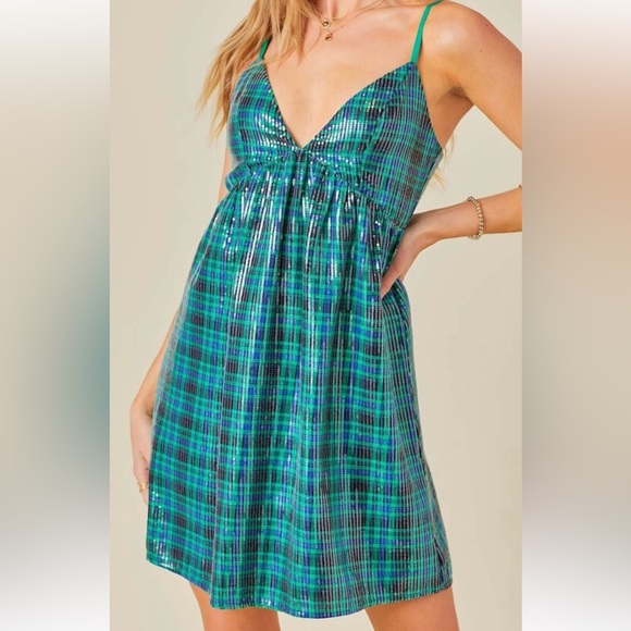 NWT Plaid Sequin Mini Dress
By Day and Moon Size Small - Picture 1 of 9